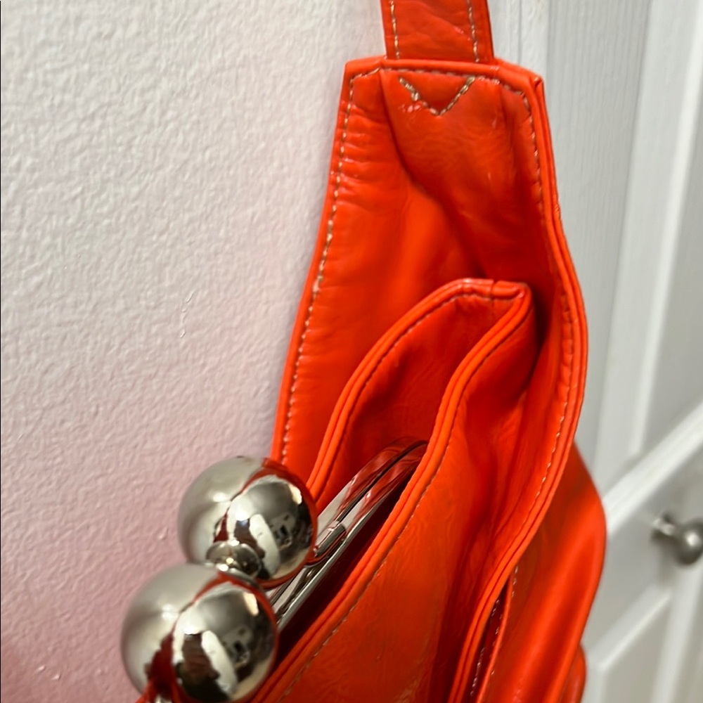 Kiss lock Elegant Orange Bow Clasp Bag - Picture 6 of 9